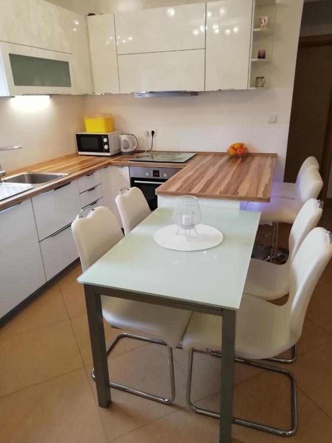 Apartment Fancy Малинска Экстерьер фото