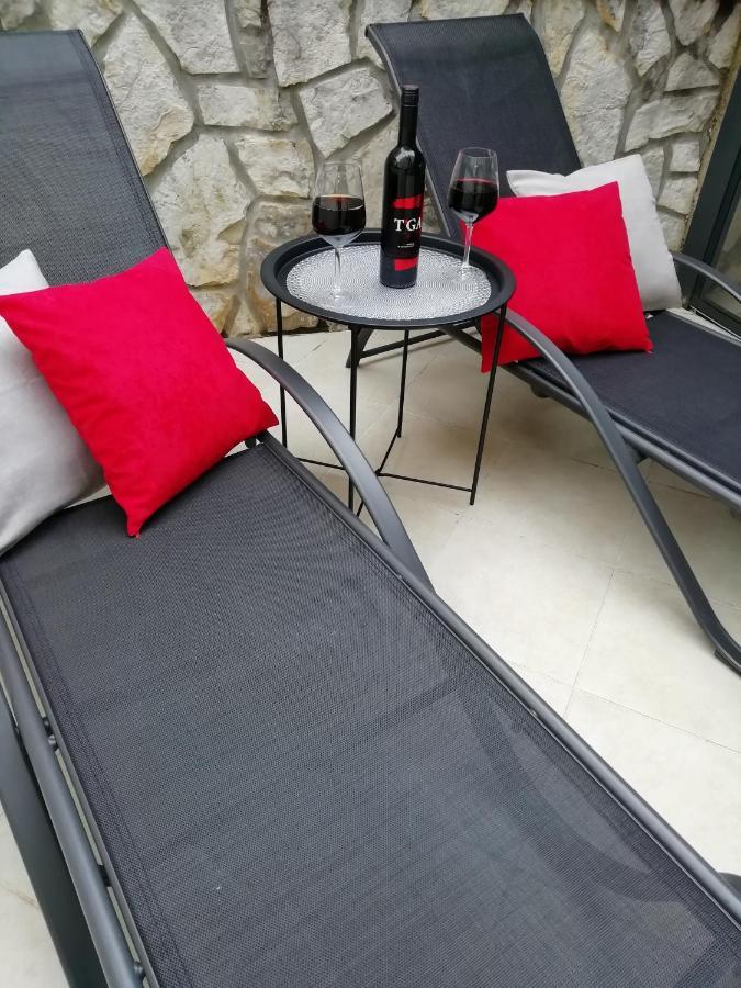 Apartment Fancy Малинска Экстерьер фото